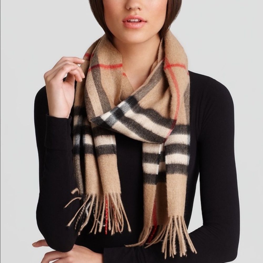 Burberry Giant Check Cashmere Scarf Camel W/Tag